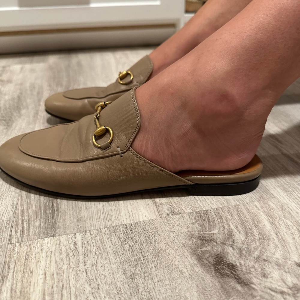 Gucci sandals closed toe